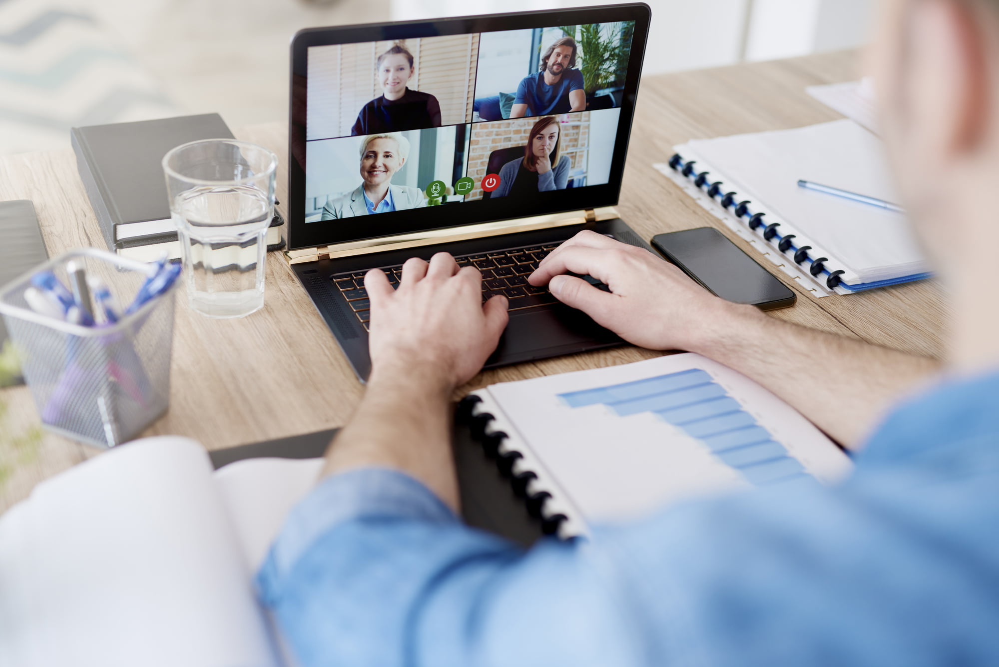 A word from Our Moderator - Leading Change at Work: Digital Workplace - IT